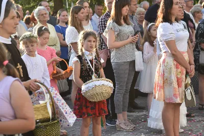 W pierwszy piątek miesiąca (7 czerwca 2024 r.), w uroczystość Najświętszego Serca Pana Jezusa, w katedrze rzeszowskiej przeżywano odpust. Głównej Mszy św. przewodniczył bp Jan Wątroba, zaś homilię wygłosił ks. Mariusz Fijałkiewicz. W koncelebrze wzięło udział 10 kapłanów. Obecny był również ks. Jan Szczupak, wikariusz biskupi ds. społecznych. fot. ks. Jakub Oczkowicz