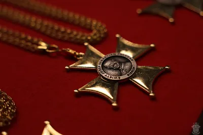 We wtorek 24 marca, w Katedrze Rzeszowskiej o godz. 19.00 podczas I Nieszporów Uroczystości Zwiastowania Pańskiego odbył się obrzęd wprowadzenia nowych kanoników Kapituły Katedralnej w Rzeszowie. Liturgii Nieszporów przewodniczył ks. Krzysztof Gołąbek, proboszcz Katedry i prepozyt Kapituły Katedralnej. Do grona kanoników katedralnych dołączyli: ks. dr Stanisław Kamiński, Wikariusz Biskupi ds. Życia Konsekrowanego oraz proboszcz parafii św. Józefa w Głogowie Małopolskim, ks. Jacek Szczęch, proboszcz parafii Matki Bożej Nieustającej Pomocy i św. Floriana w Rzeszowie oraz wykładowca w Instytucie Wyższych Studiów Teologicznych w Rzeszowie, ks. dr Lucjan Dyka, proboszcz parafii pw. św. Józefa Sebastiana Pelczara w Rzeszowie oraz wykładowca w Diecezjalnym Studium Organistowskim w Rzeszowie, ks. dr Piotr Potyrała, Dyrektor Caritas Diecezji Rzeszowskiej. fot. ks. Jakub Oczkowicz