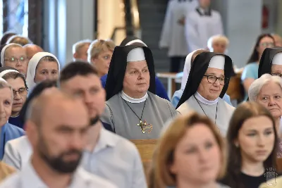 7 czerwca 2025 r. w katedrze rzeszowskiej czterej diakoni przyjęli święcenia kapłańskie z rąk bp. Jana Wątroby. Nowymi kapłanami zostali: ks. Andrzej Feret, ks. Adam Guzik, ks. Wojciech Ożóg i ks. Dominik Sobczyk. Uroczystość zgromadziła blisko 50 kapłanów oraz licznych wiernych. fot. ks. Jakub Oczkowicz