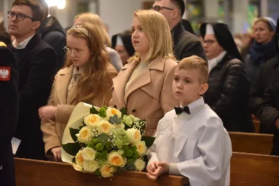 W liturgiczne wspomnienie św. Jana Apostoła (27 grudnia) w katedrze rzeszowskiej celebrowano Eucharystię, której przewodniczył bp Jan Wątroba. Mszę św. koncelebrował abp Edward Nowak, bp Edward Białogłowski, a także ok. 60 kapłanów, którzy wraz z przedstawicielami wspólnot, stowarzyszeń i instytucji modlili się w intencji Biskupa Rzeszowskiego z okazji jego imienin.
Homilię wygłosił ks. Janusz Kosior, proboszcz parafii pw. św. Jadwigi Królowej w Rzeszowie.
Na zakończenie Mszy św. bp Jan Wątroba podziękował za modlitwę i życzenia. 
fot. ks. Jakub Oczkowicz
