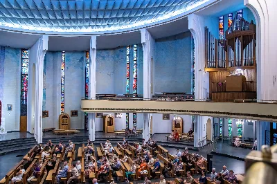 W niedzielę (14 lipca 2024 r.) w naszej Katedrze odbył się koncert w ramach Podkarpackiego Festiwalu Organowego. Wysłuchaliśmy recitalu w wykonaniu Mészáros Zsolt Máté, znakomitego węgierskiego artysty młodego pokolenia. Owacjom nagradzającym mistrzowskie wykonanie dzieł Johanna Sebastiana Bacha i Ferenca Liszta nie było końca! Fot. Joanna Prasoł 