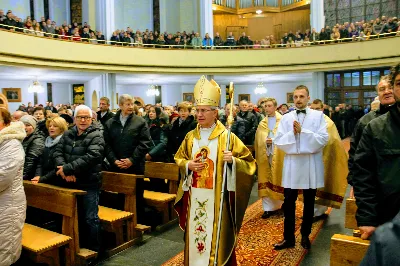 Pasterce w naszej Katedrze przewodniczył bp Jan Wątroba.  fot. Andrzej Kotowicz
