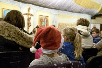 6 grudnia św. Mikołaj przybył także do naszej Katedry. Nie przyszedł z pustymi rękami. Obdarował grzeczne dzieci prezentami i porozmawiał z każdym, kto do niego podszedł. Przekazujemy pozdrowienia od św. Mikołaja dla całej parafii i obietnicę wizyty w przyszłym roku.  fot. Joanna Prasoł