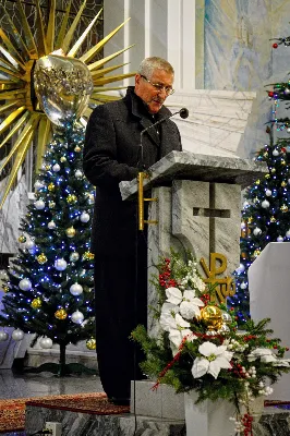 Pasterce w naszej Katedrze przewodniczył ks. Krzysztof Gołąbek - proboszcz.  fot. Andrzej Kotowicz